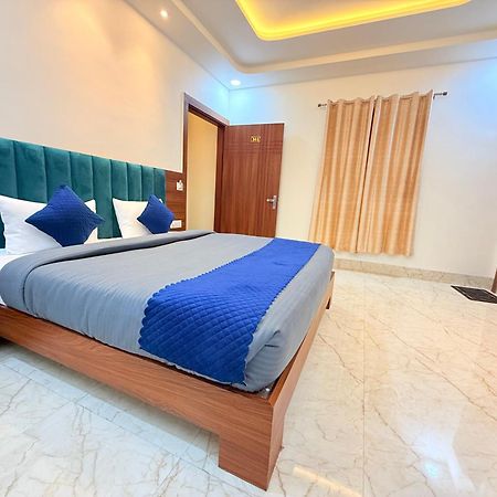 Hotel Tulip Light Mathura Ngoại thất bức ảnh