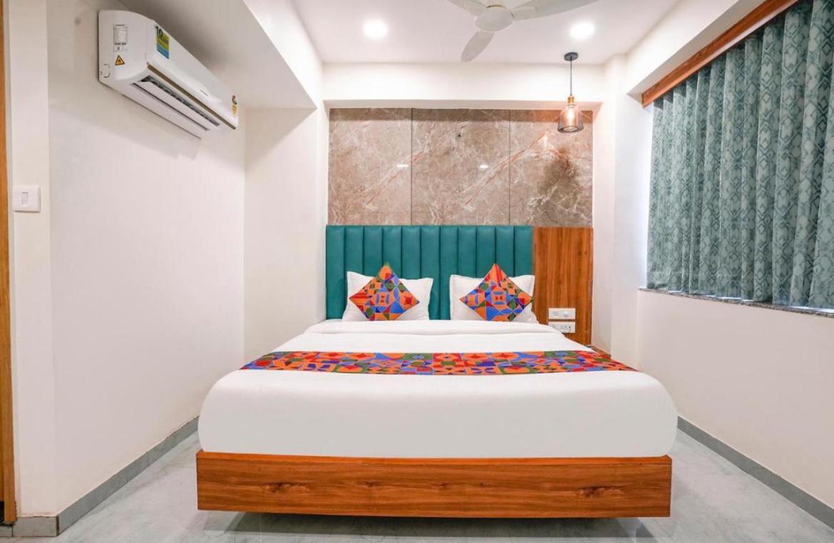 Hotel Tulip Light Mathura Ngoại thất bức ảnh