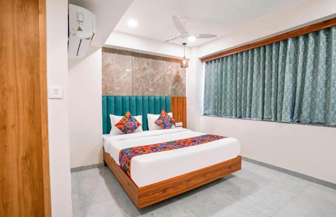 Hotel Tulip Light Mathura Ngoại thất bức ảnh